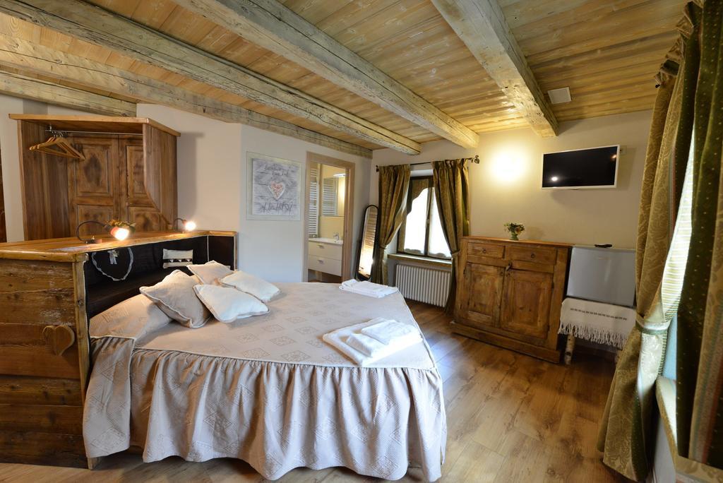 Vecchio Mulino Guest House Aosta Exteriör bild