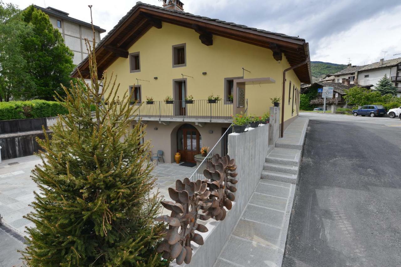 Vecchio Mulino Guest House Aosta Exteriör bild